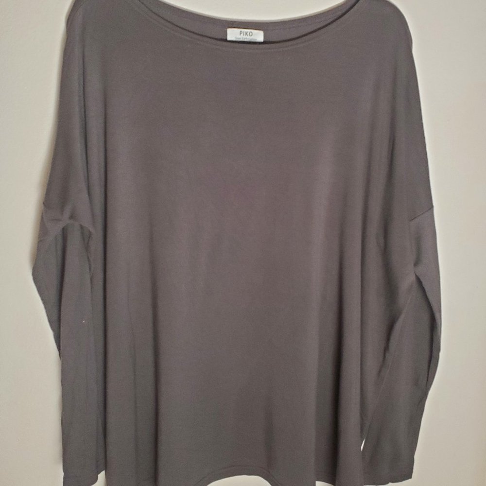 Piko 1988 loose grey top, size s